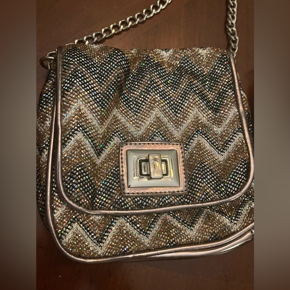 ALDO sparkly purses (2) one gold bag & one silver bag fantastic shape Circa 2009 - Picture 5 of 16